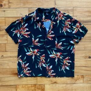 🌺 Forever 21 Floral Button Down Shirt - Size Large